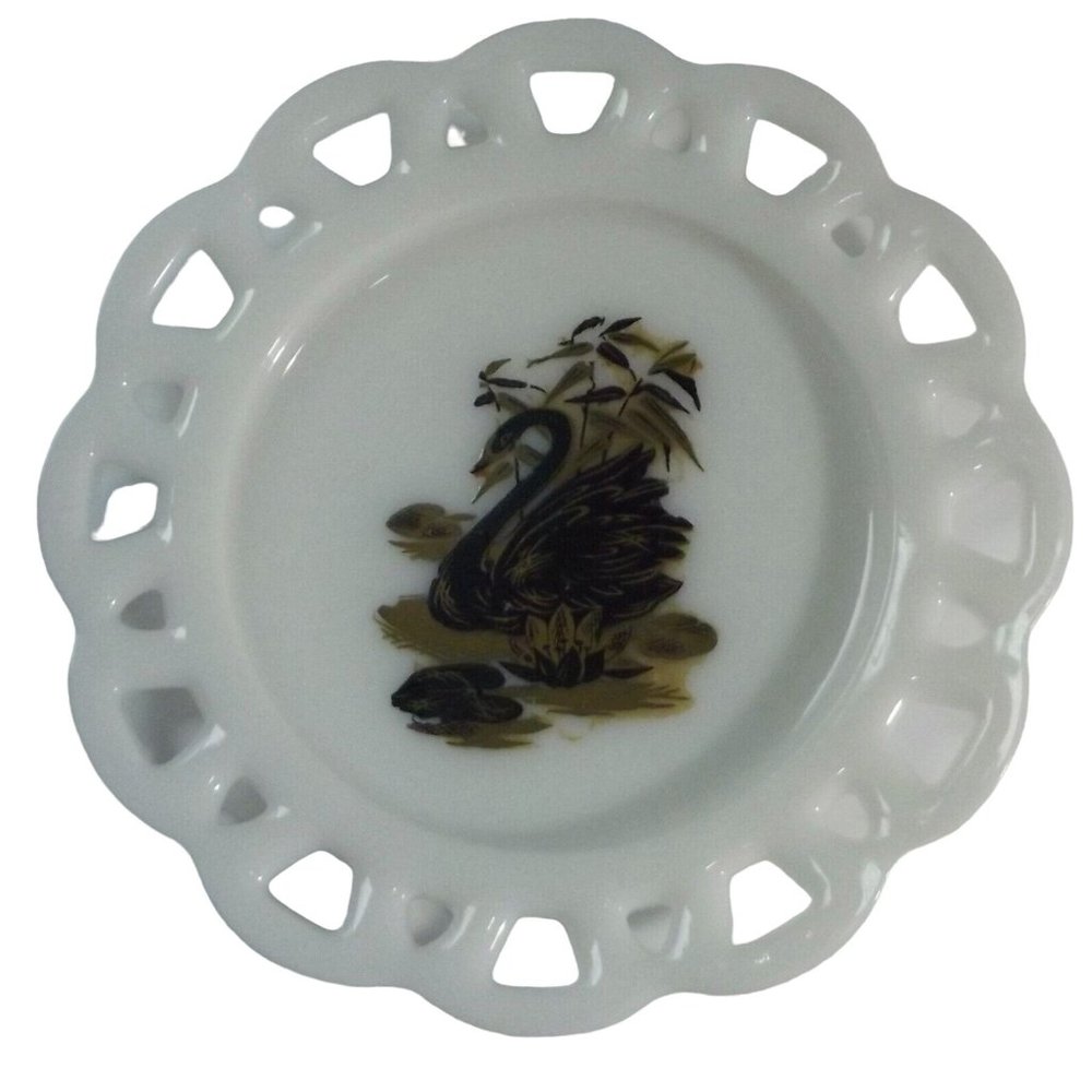 Anchor Hocking Milk Glass Old Colony Lace Edge Salad Plate SWAN Decoupage 8.25"